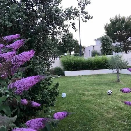 Magnifique Dans Un Quartier Calme * Νιμ